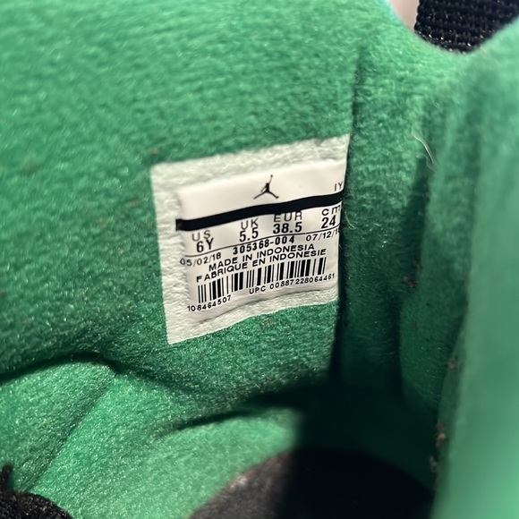 Air Jordan 8 Retro 'Tinker - Air Raid' - Picture 7 of 7